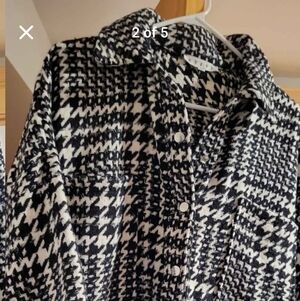 Stylish Black and White Houndstooth Women's Jacket.size Small Runs Big